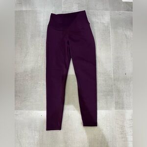 alo airlift 7/8 purple legging